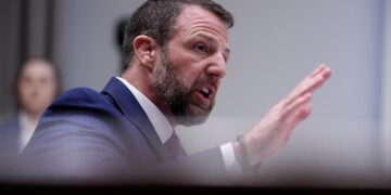 Senate ready to confirm Mullin to Homeland Security as TSA standoff deepens