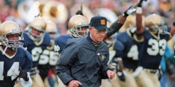Lou Holtz, Hall of Fame coach who led Notre Dame to 1988 national title, dies