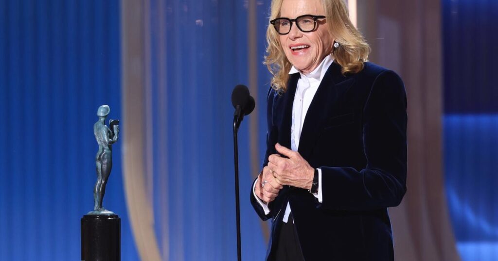 Amy Madigan dedicates Actor Award to ‘union people’: ‘They’re not going to bust us’