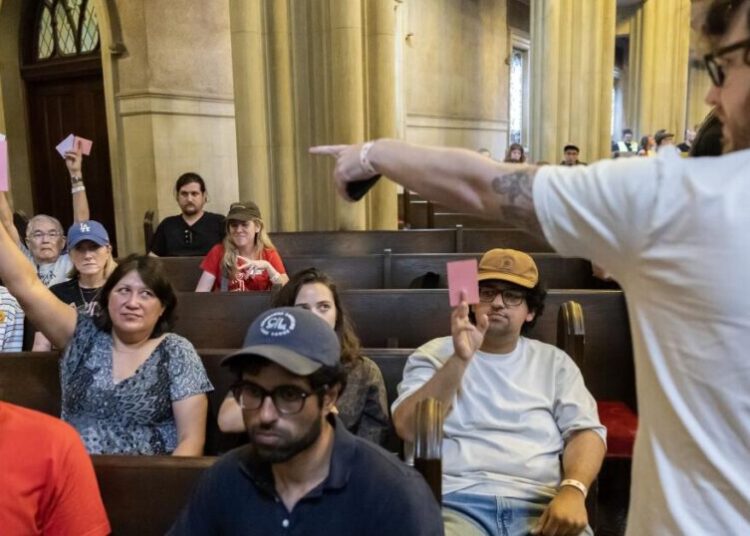 Democratic Socialists of America won’t endorse in race for L.A. mayor