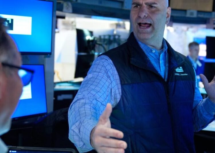 Oil prices resume their rise, but stocks hold steadier this time around