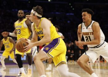 How Austin Reaves pulled off a perfect game-tying missed free throw in Lakers’ win