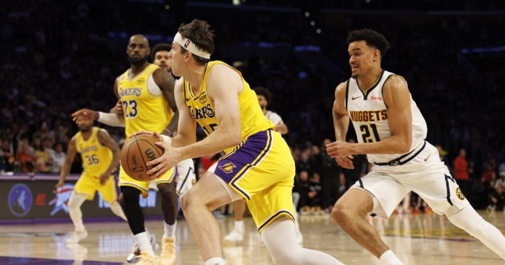 How Austin Reaves pulled off a perfect game-tying missed free throw in Lakers’ win