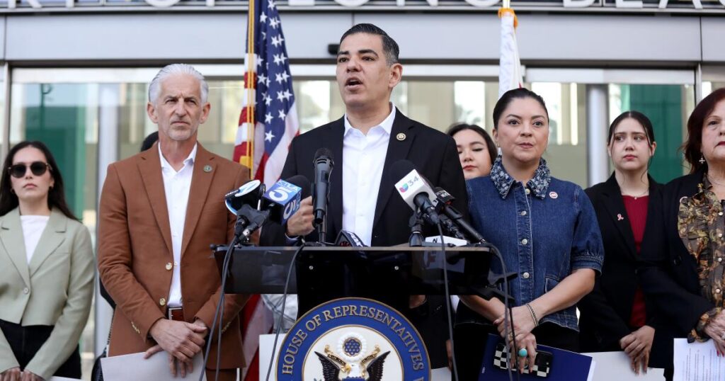 Candidates scramble, one quits, after redistricting shakes up California’s congressional races