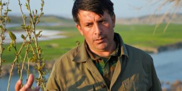 Kurdish Iranian dissidents in Iraq deny attack plans but say they would join a U.S. invasion of Iran