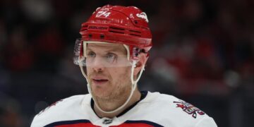 Ducks add John Carlson at NHL trade deadline as they prep for playoff run
