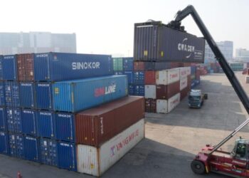 After court defeat, Trump seeks to close $1.6-trillion revenue gap with alternative tariffs