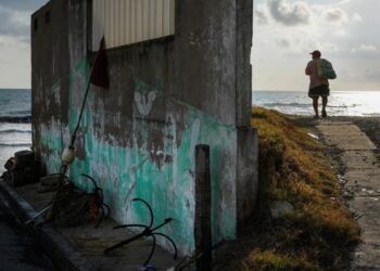 Oil spill deals economic blow to fishermen in the Gulf of Mexico