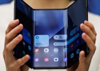 Samsung stops selling $2,899 TriFold phone after just three months