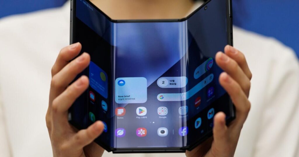 Samsung stops selling $2,899 TriFold phone after just three months