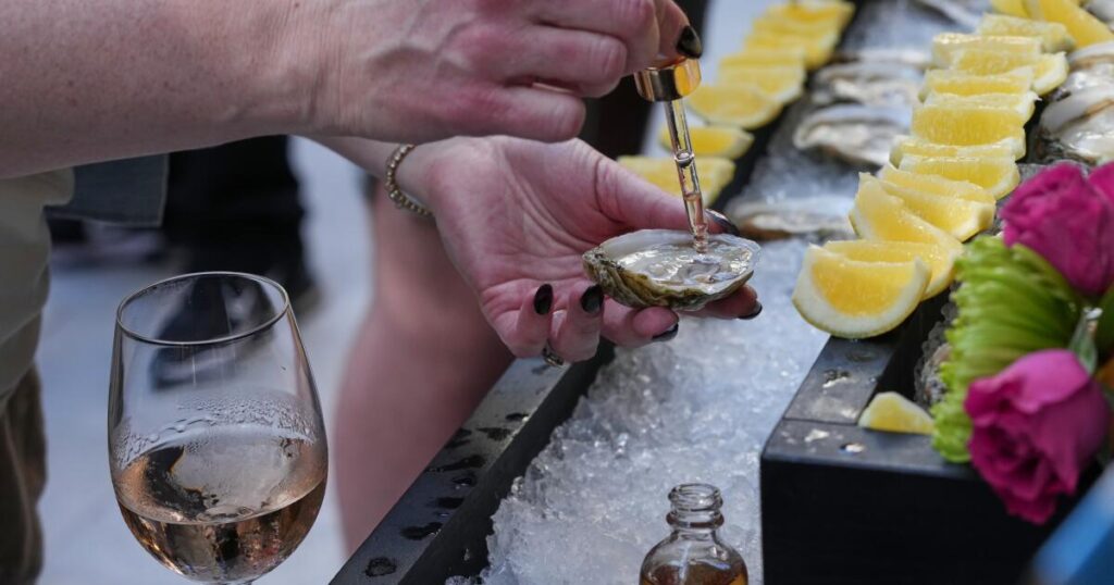 Shellfish sold to California restaurants recalled for possible norovirus contamination