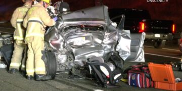 Rollover crash with vehicle carrying infants leaves 1 person dead in Riverside