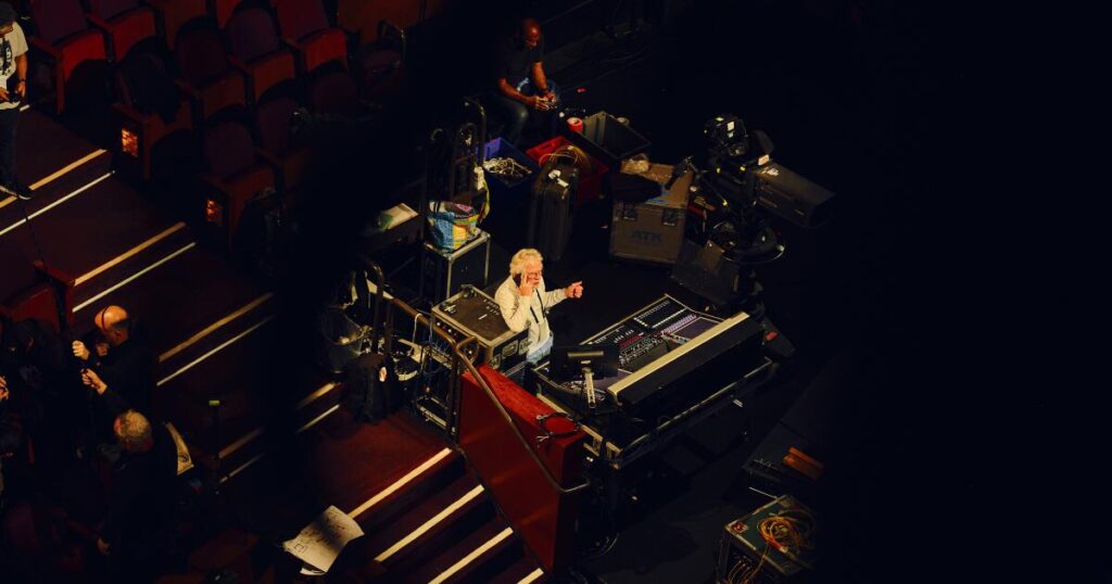 An exclusive look behind the scenes as Dolby Theatre transforms for the Oscars