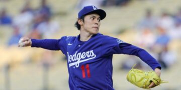 Dodgers reveal their starting rotation plans; Roki Sasaki gets booed