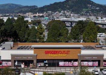 Why Grocery Outlet is closing some stores in California