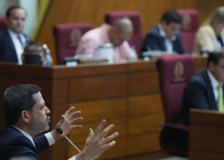 Paraguay lawmakers approve a defense agreement that allows an increased U.S. military presence