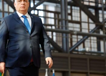 Hungary will cut natural gas supplies to Ukraine until Russian oil deliveries resume