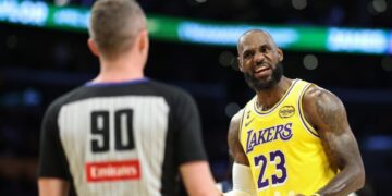 No Luka Doncic, no problem for LeBron James and Lakers in blowout win
