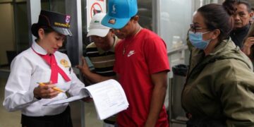 Colombian president questions use of secondhand planes by nation’s military following deadly crash