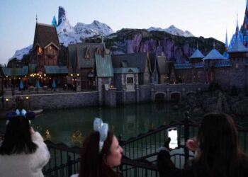 Disneyland Paris opens ‘Frozen’ expansion in theme parks push