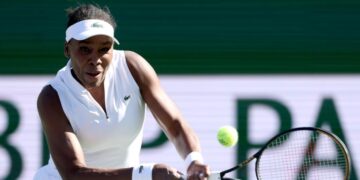 Tennis pros quickly learn picturesque Indian Wells can bite back with weather shifts