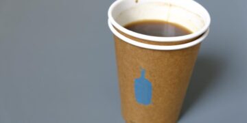 Chinese coffee titan set to buy Oakland-born Blue Bottle Coffee