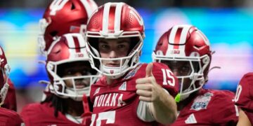 Sam Farmer’s NFL mock draft 1.0: Tom Brady’s Raiders won’t pass on a quarterback