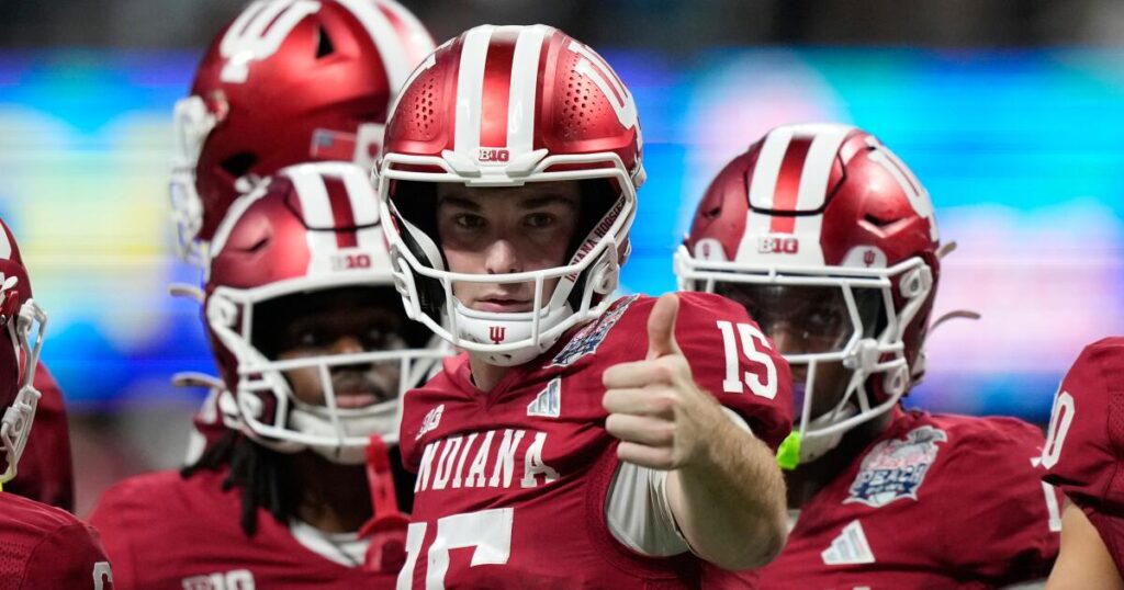 Sam Farmer’s NFL mock draft 1.0: Tom Brady’s Raiders won’t pass on a quarterback