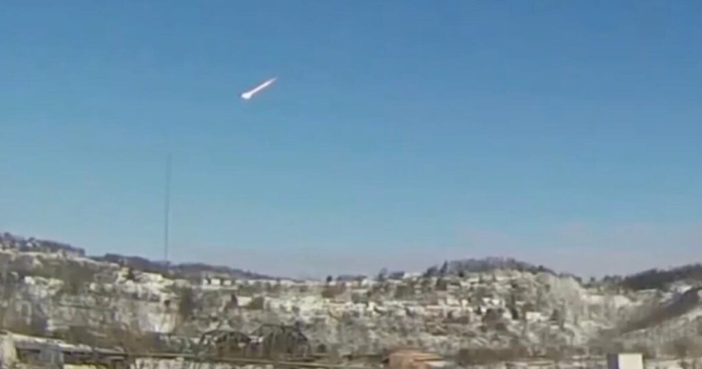 7-ton meteor streaks across Cleveland sky, unleashes energy of 250 tons of TNT in massive boom