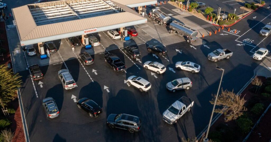 Inflation expectations jump to highest level in a year as war drives up gas prices