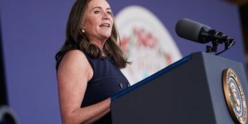 Virginia’s former first lady to run for Congress in newly drawn district