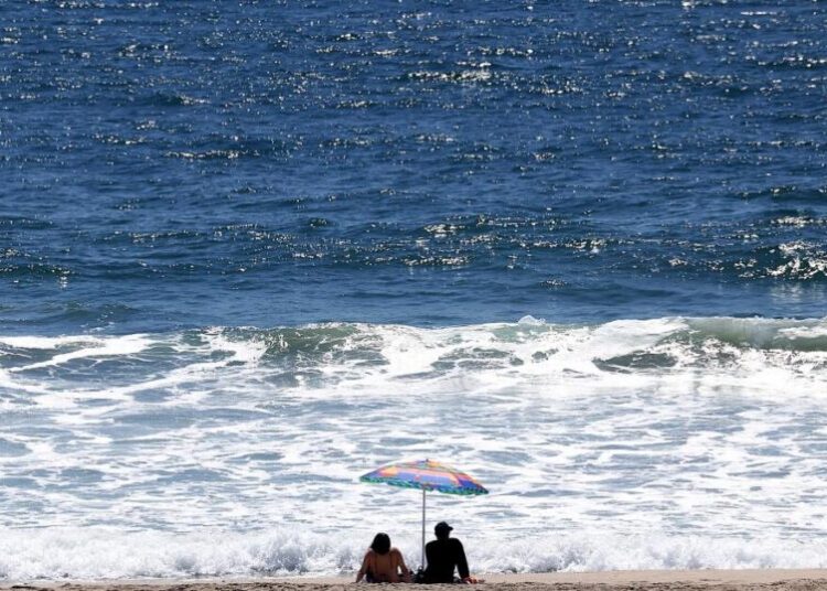 Teen injured in shooting at Dockweiler Beach