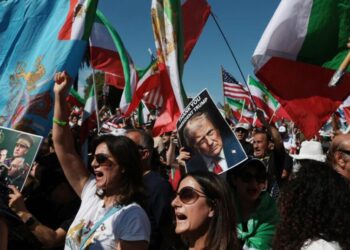 Thousands rally in Westwood as U.S.-Iran war escalates, calling for a ‘free Iran’
