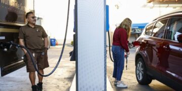 Suspending gas tax, reducing refinery regulations pushed by two Democrats running for governor