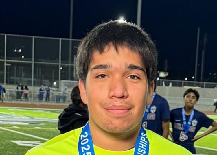 Javier Zarate helps Garfield High reach state soccer title game