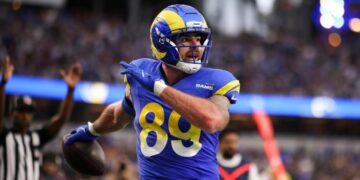 Tight end Tyler Higbee reportedly agrees to two-year deal with Rams