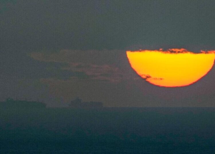 Seizing Kharg Island would risk U.S. troops’ lives and may not end Iran war, experts say