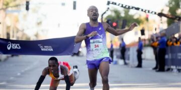 Runners sympathize with L.A. Marathon runner-up led off course, but say fans are vital