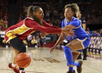 No. 2 UCLA women dominate rival USC to finish Big Ten play undefeated