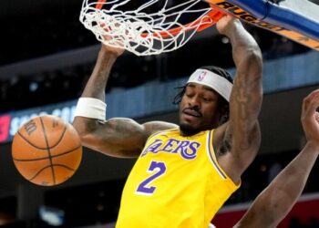 Lakers fade in final seconds against Pistons as nine-game win streak ends