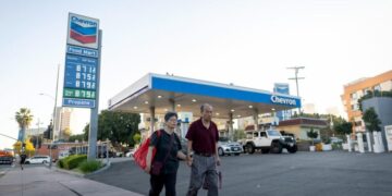 When gas prices spike, the world focuses on this L.A. gas station to vent its rage