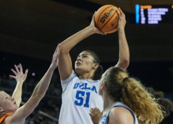UCLA star Lauren Betts rewards fans who helped change her life