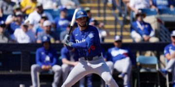 Alex Freeland edges Hyeseong Kim for a Dodgers opening day roster spot