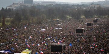 Tens of thousands rally against new Czech government seen as a threat to democracy