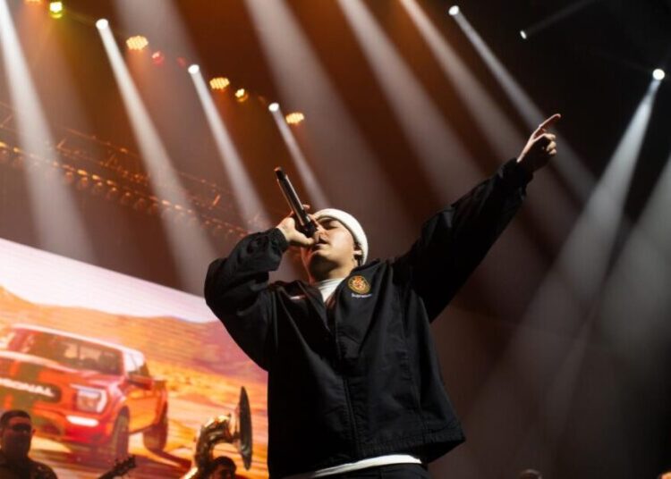 Linea Personal sprinkles R&B soul in LP ‘Todo ø Nada’