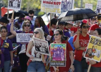LAUSD teacher and service worker unions announce massive April 14 strike if no deal reached