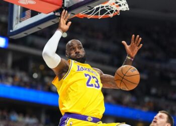 LeBron James breaks Kareem Abdul-Jabbar’s record for most field goals