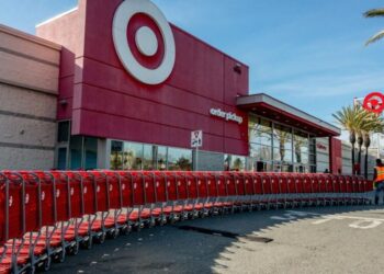 Target projects stronger profits as turnaround gains momentum