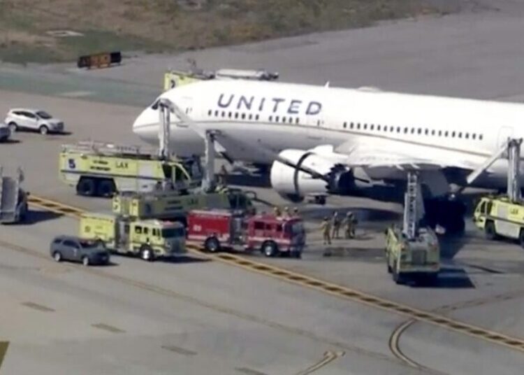 United Airlines flight returns to LAX after engine fire reports force emergency landing