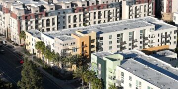 Four-story buildings allowed in some single-family zones under L.A.’s plan to delay SB 79